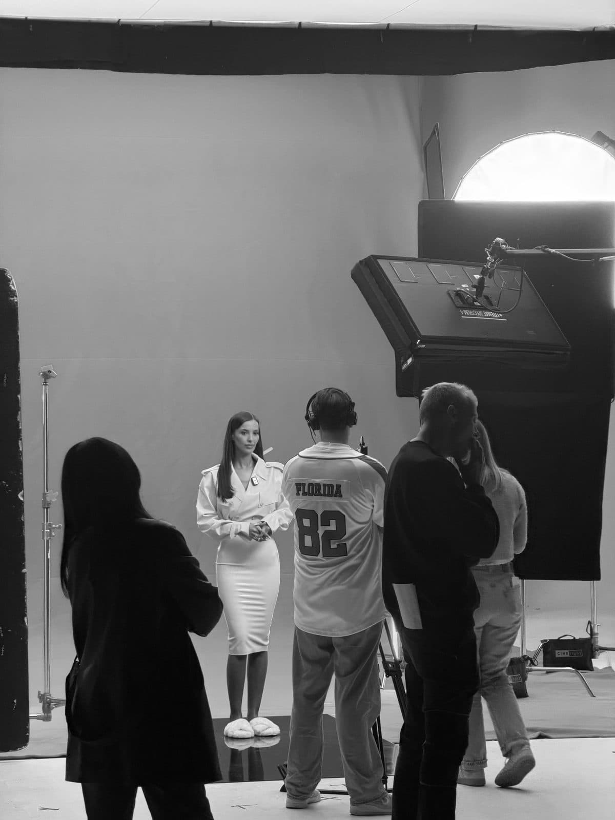 Love Island S13 Promo, still 02