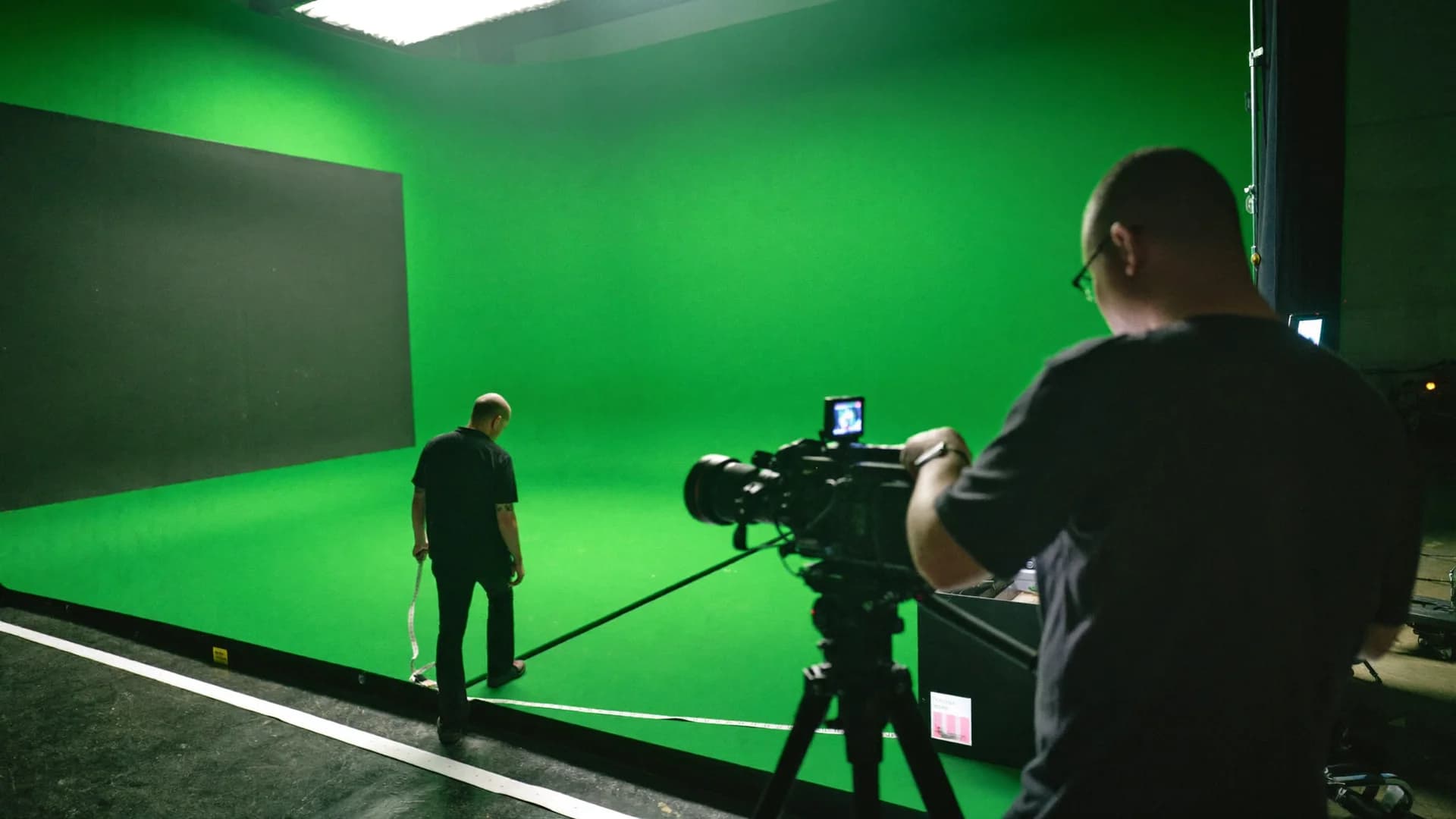 Things To Check Before Booking A Green Screen Studio