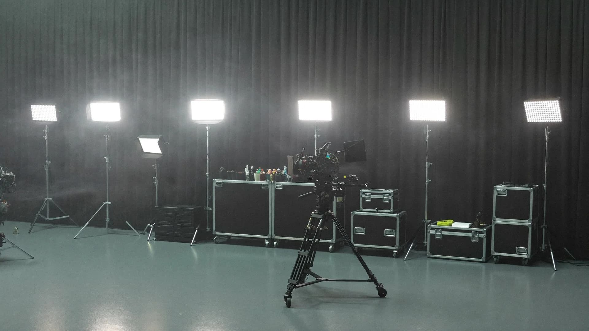 What Virtual Production Equipment Comes Included When You Hire a London Studio?