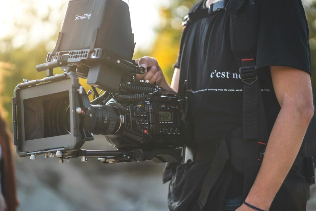 Why do independent filmmakers prefer south london movie studios?